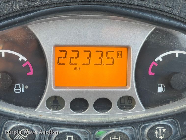 image for item FB8032 2017 Bobcat E26 mini excavator