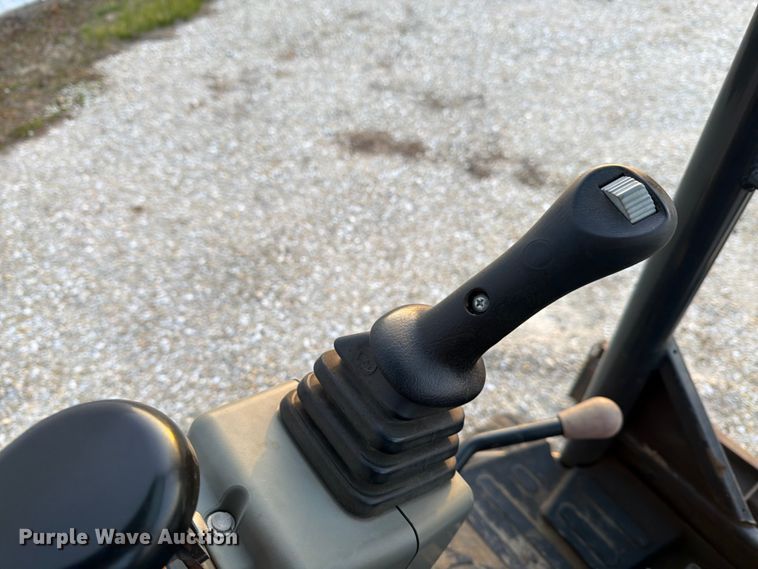 image for item FB8032 2017 Bobcat E26 mini excavator