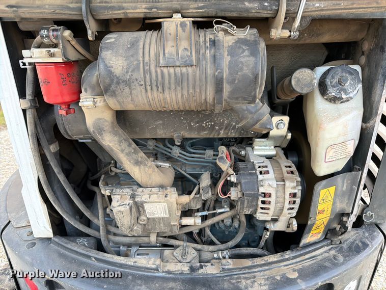 image for item FB8032 2017 Bobcat E26 mini excavator