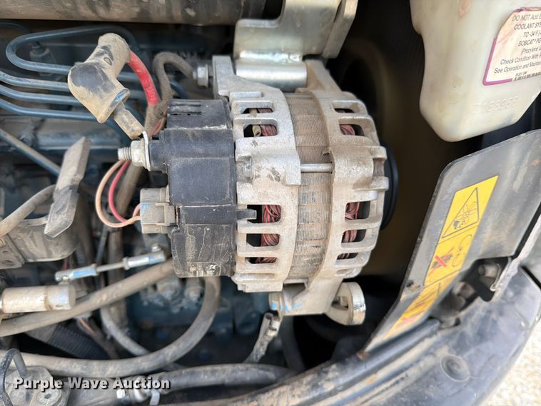 image for item FB8032 2017 Bobcat E26 mini excavator