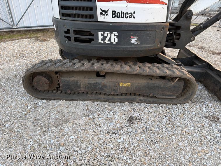 image for item FB8032 2017 Bobcat E26 mini excavator