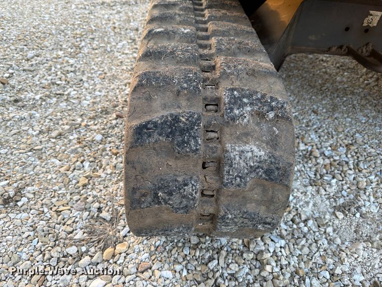 image for item FB8032 2017 Bobcat E26 mini excavator