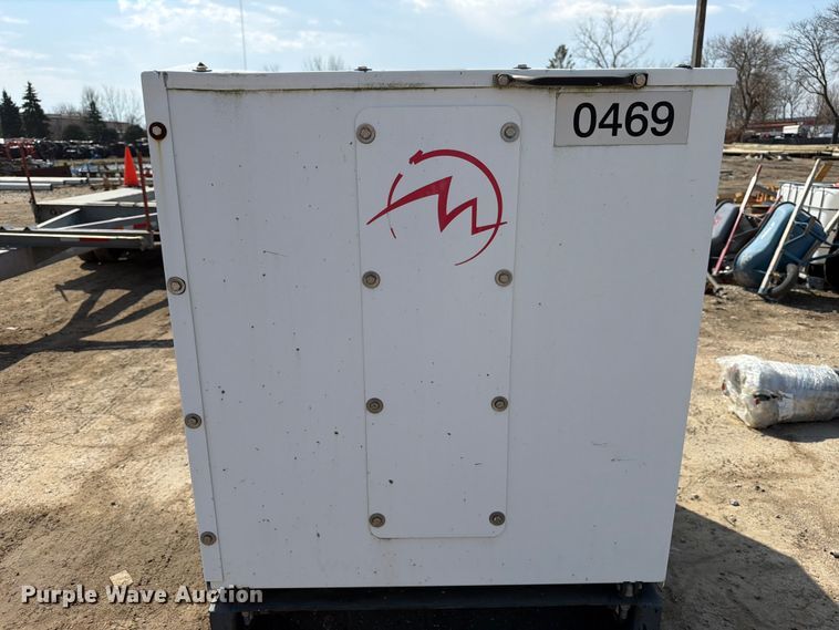 image for item FB8047 2013 Magnum MMG45 generator