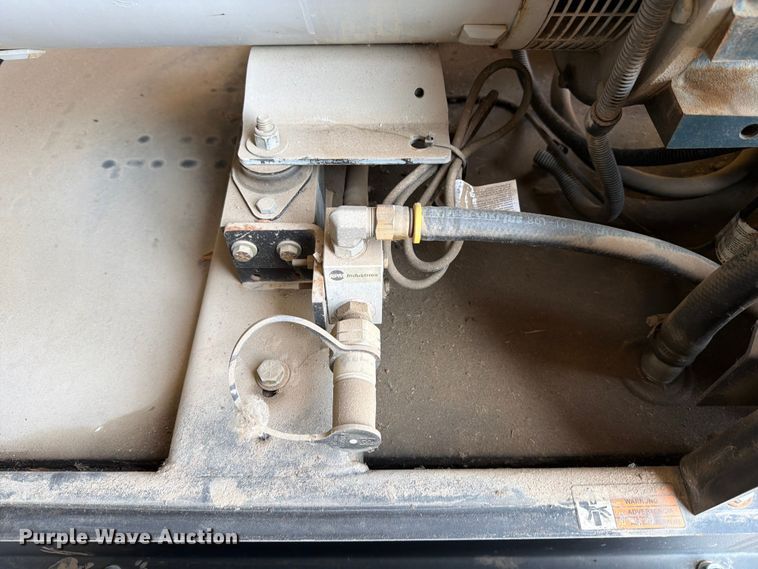 image for item FB8047 2013 Magnum MMG45 generator