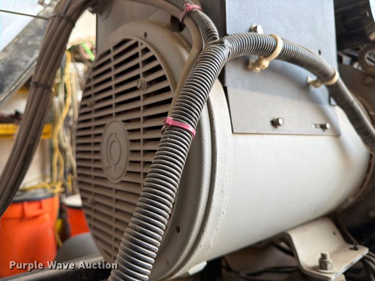 image for item FB8047 2013 Magnum MMG45 generator