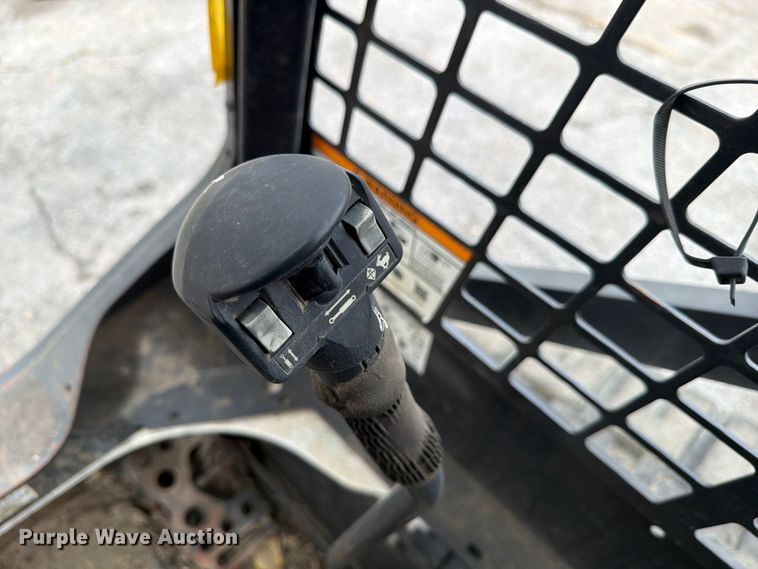image for item FB8058 2019 Bobcat T650 tracked skid steer loader