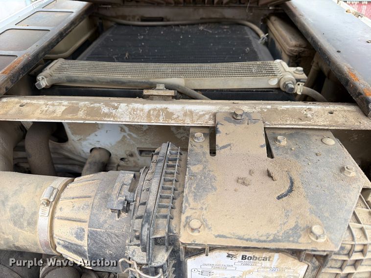 image for item FB8058 2019 Bobcat T650 tracked skid steer loader