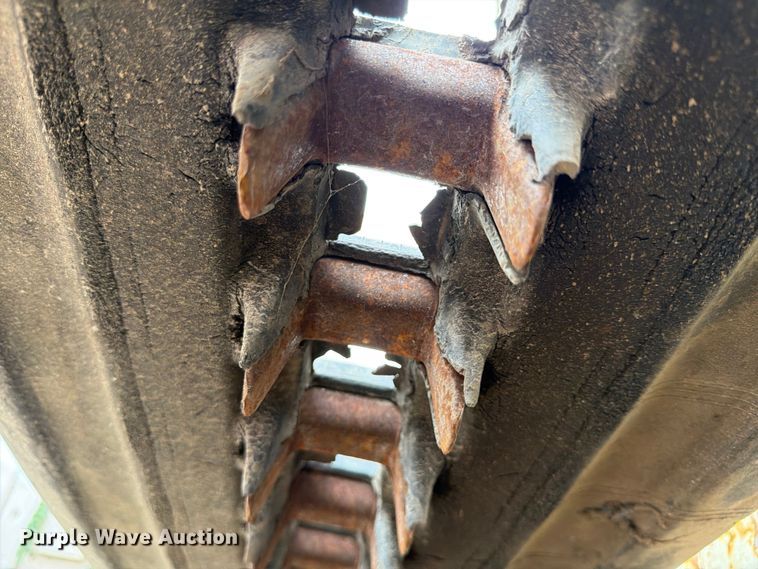 image for item FB8058 2019 Bobcat T650 tracked skid steer loader