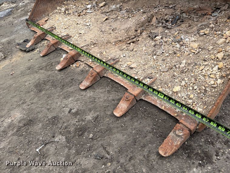 image for item FB8059 2021 Bobcat S64 skid steer loader