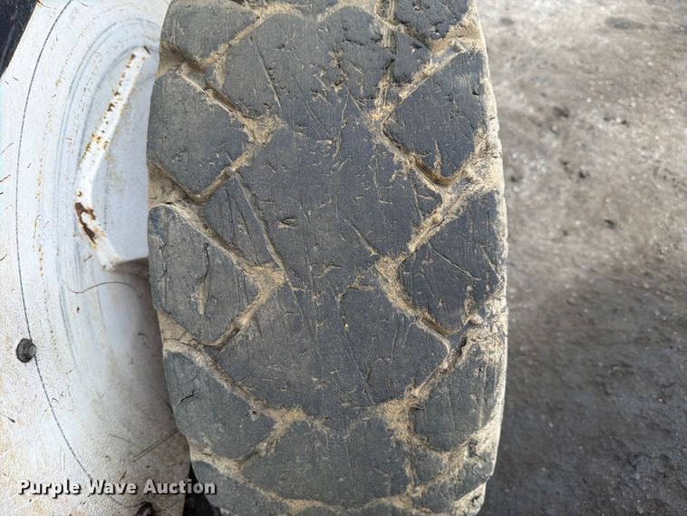 image for item FB8059 2021 Bobcat S64 skid steer loader