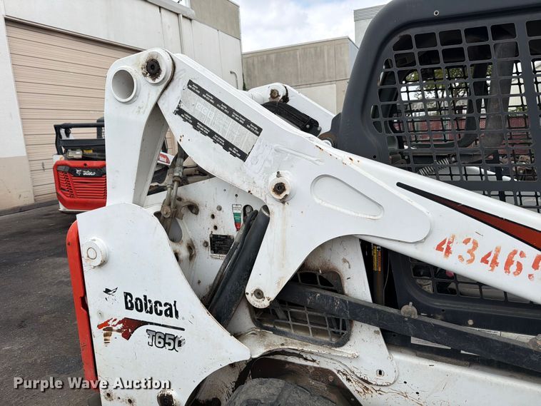 image for item FB8060 2018 Bobcat T650 tracked skid steer loader