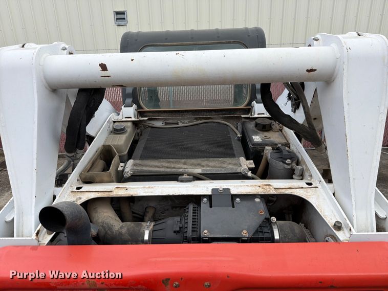 image for item FB8060 2018 Bobcat T650 tracked skid steer loader