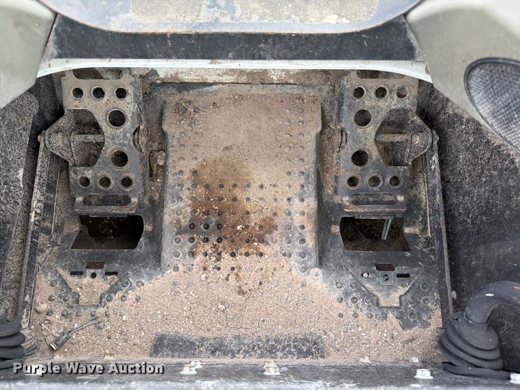 image for item FB8060 2018 Bobcat T650 tracked skid steer loader