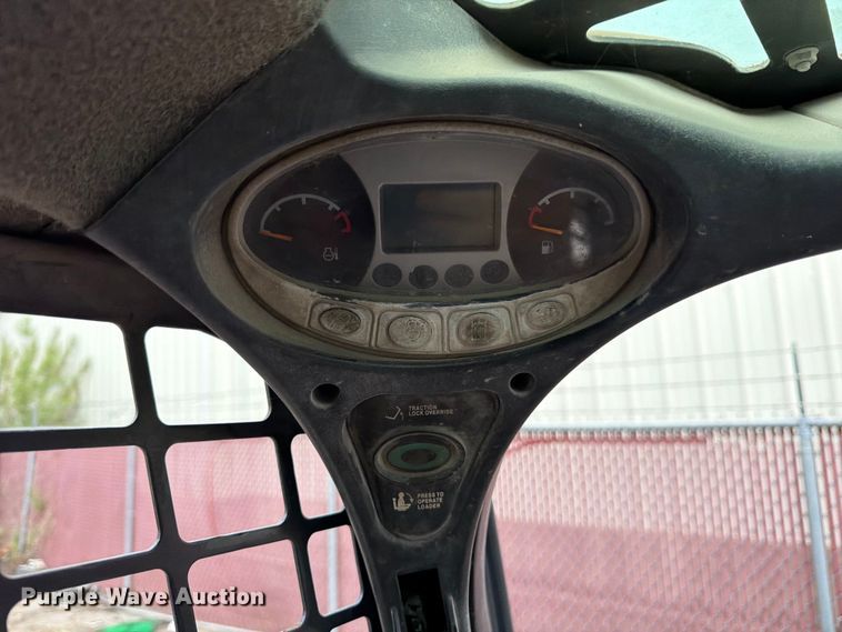 image for item FB8060 2018 Bobcat T650 tracked skid steer loader