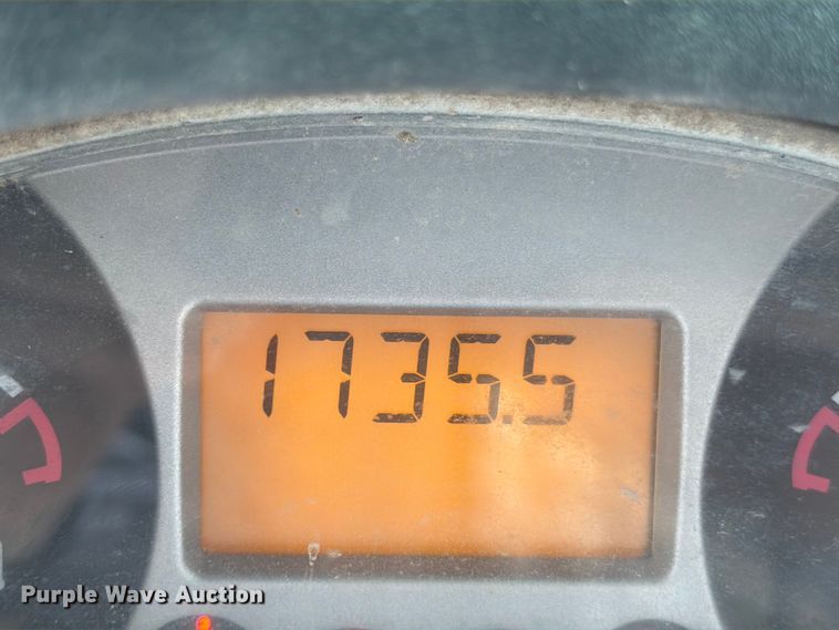 image for item FB8060 2018 Bobcat T650 tracked skid steer loader