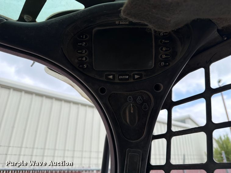 image for item FB8060 2018 Bobcat T650 tracked skid steer loader