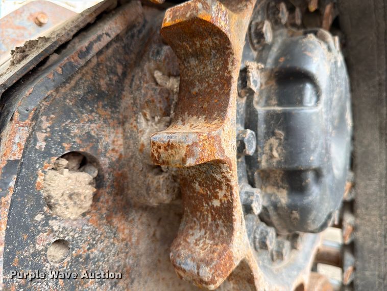 image for item FB8060 2018 Bobcat T650 tracked skid steer loader