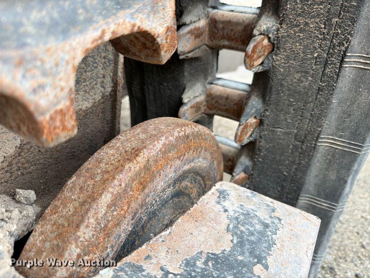 image for item FB8060 2018 Bobcat T650 tracked skid steer loader