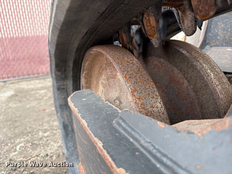 image for item FB8060 2018 Bobcat T650 tracked skid steer loader