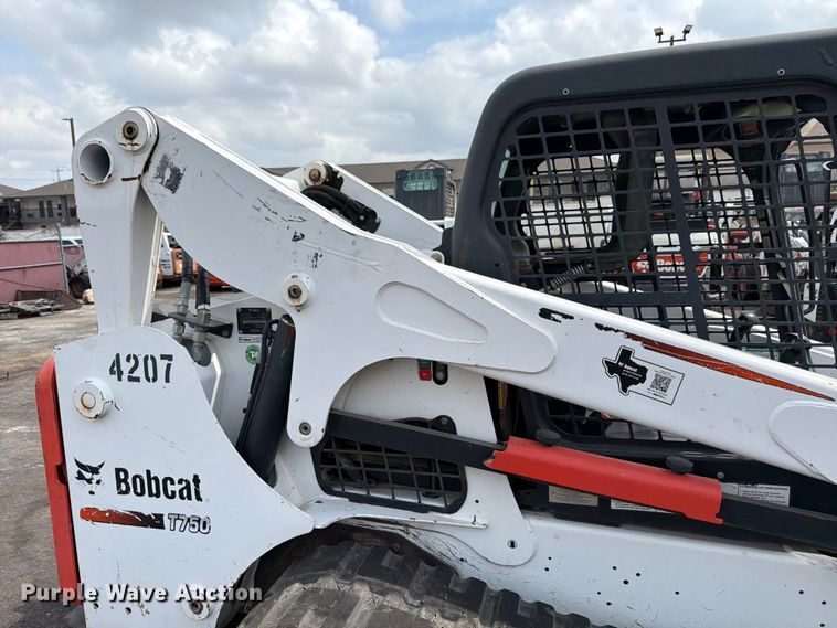 image for item FB8061 2016 Bobcat T750 tracked skid steer loader