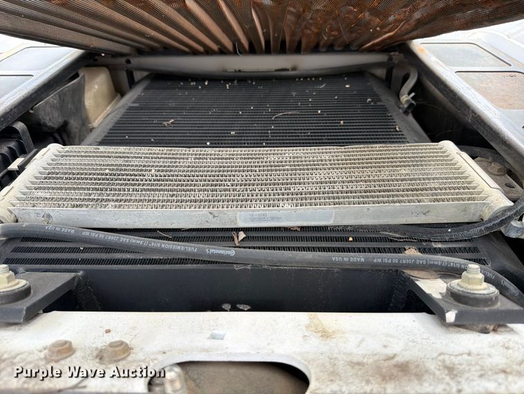 image for item FB8061 2016 Bobcat T750 tracked skid steer loader