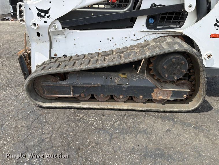 image for item FB8061 2016 Bobcat T750 tracked skid steer loader