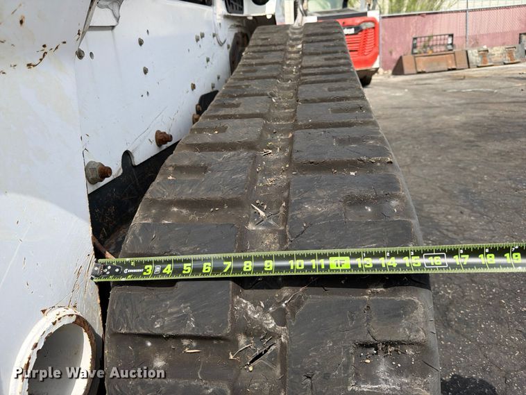 image for item FB8061 2016 Bobcat T750 tracked skid steer loader