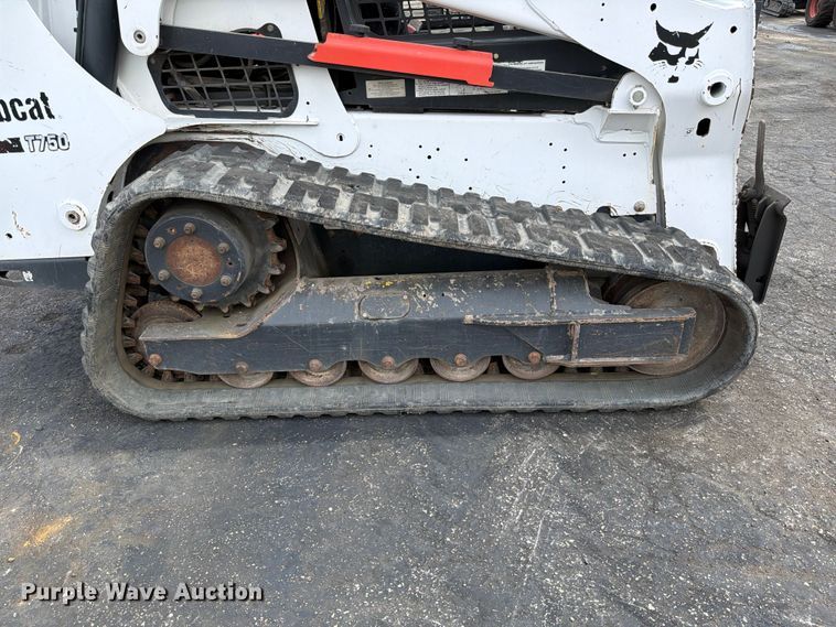 image for item FB8061 2016 Bobcat T750 tracked skid steer loader