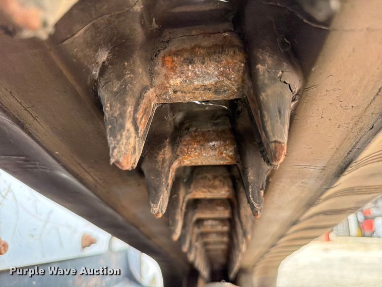 image for item FB8061 2016 Bobcat T750 tracked skid steer loader