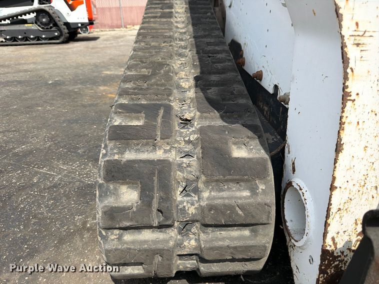 image for item FB8061 2016 Bobcat T750 tracked skid steer loader