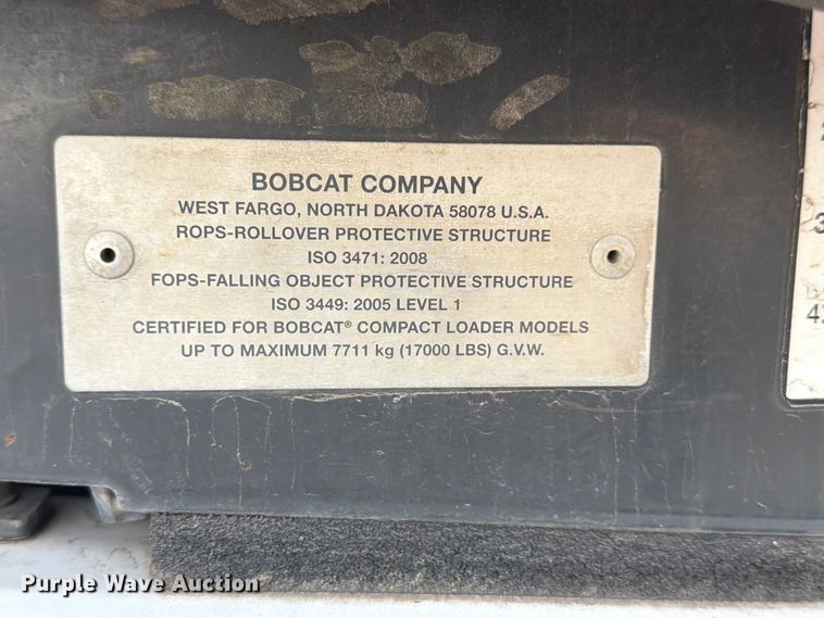 image for item FB8061 2016 Bobcat T750 tracked skid steer loader