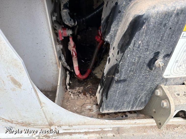 image for item FB8063 2021 Bobcat S64 skid steer loader