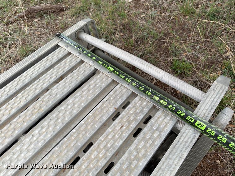 image for item FB8065 (2) 24' x 24