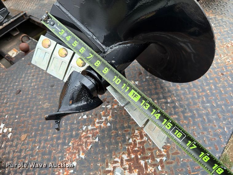 image for item FB8067 Auger