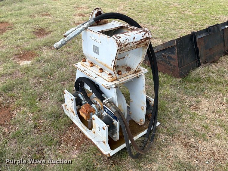 image for item FB8079 FRD HP75FT plate compactor