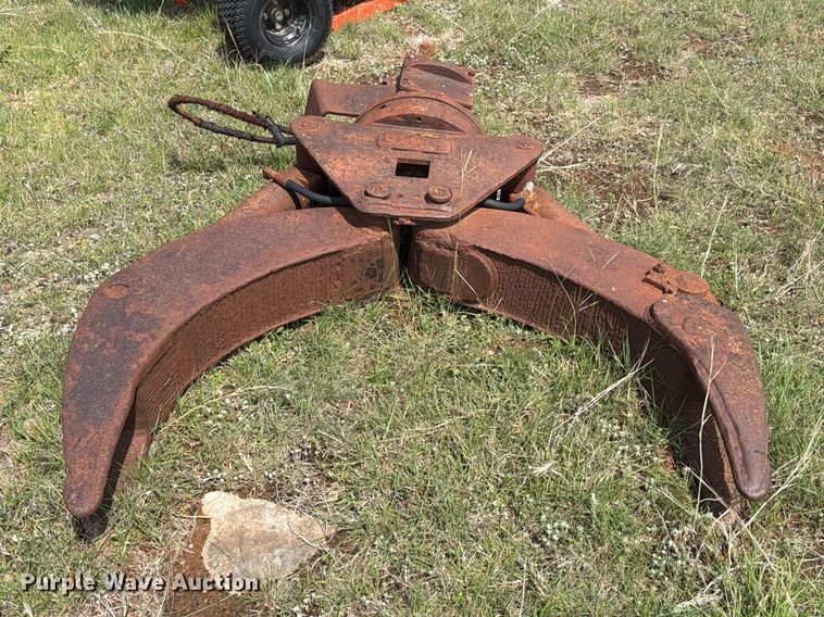 image for item FB8092 Young grapple attachment