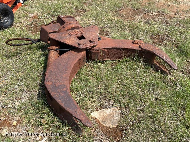 image for item FB8092 Young grapple attachment