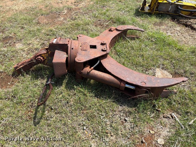 image for item FB8092 Young grapple attachment