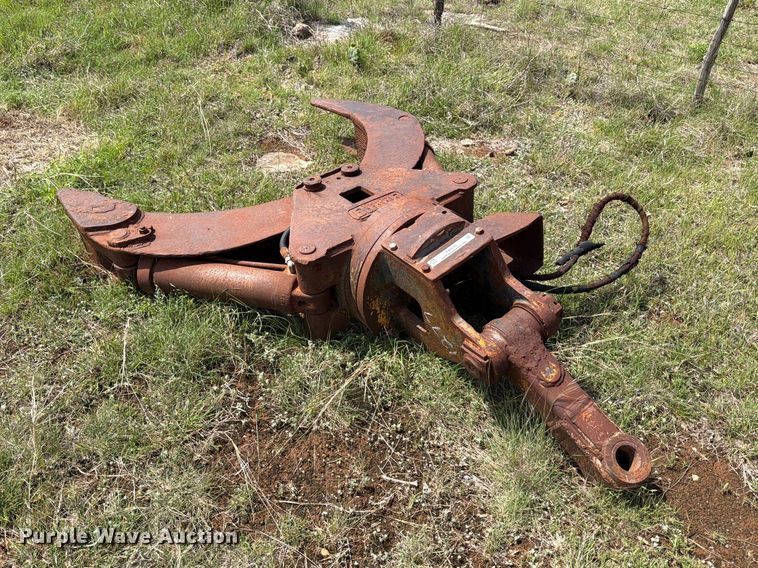 image for item FB8092 Young grapple attachment