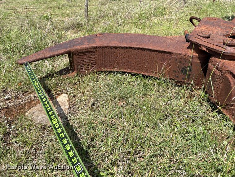 image for item FB8092 Young grapple attachment