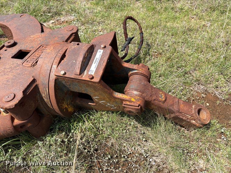 image for item FB8092 Young grapple attachment