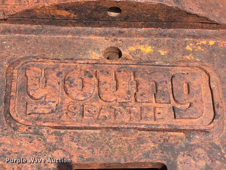 image for item FB8092 Young grapple attachment