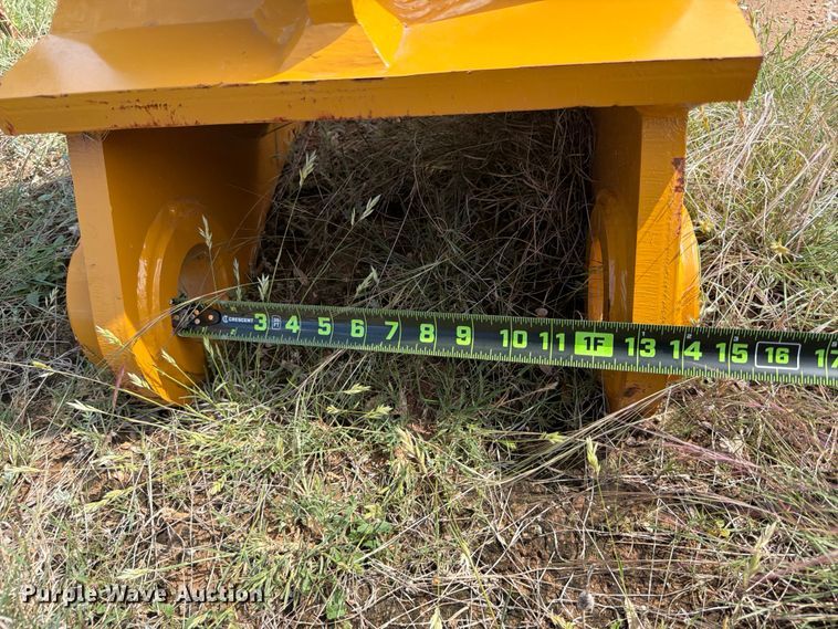 image for item FB8098 2025 GIYI Cat 320 Excavator ripper