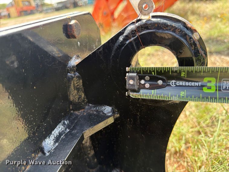image for item FB8100 2024 GIYI Cat 307 compaction wheel