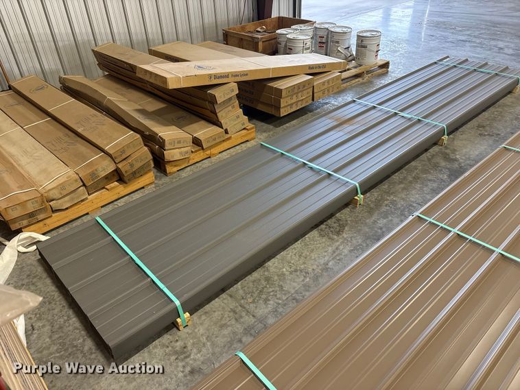 image for item FC2091 (96) sheets of metal siding/roofing