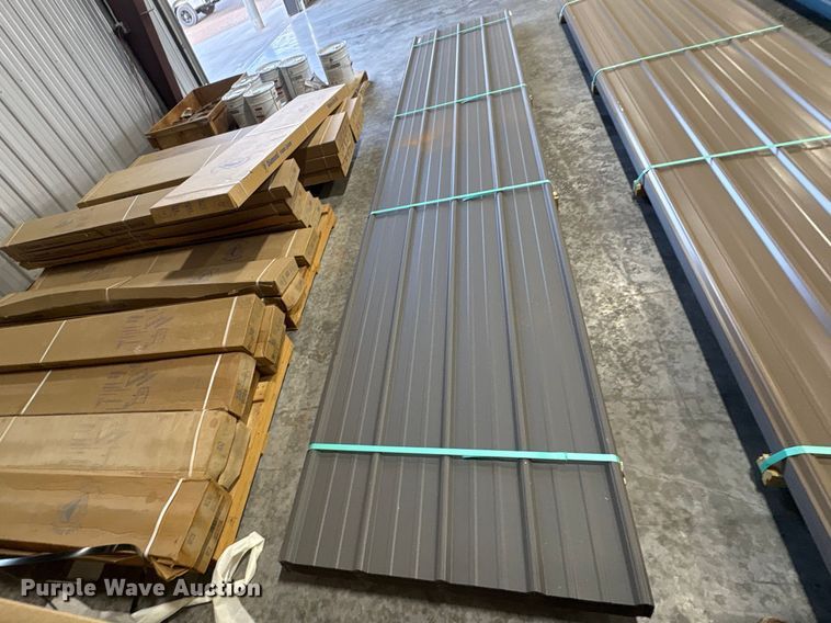 image for item FC2091 (96) sheets of metal siding/roofing