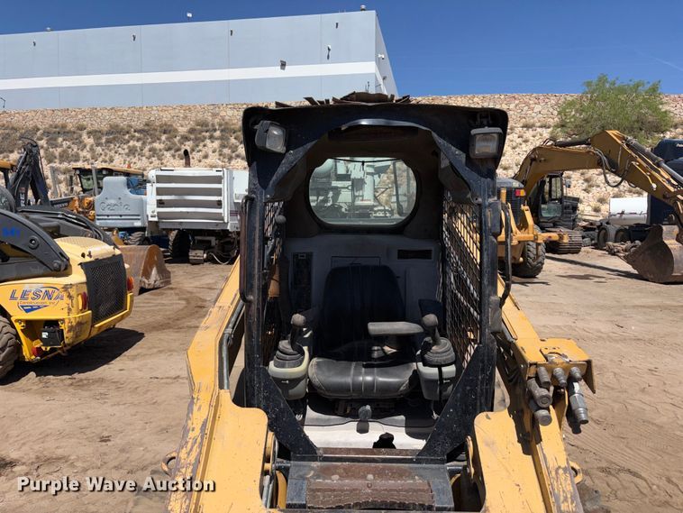 image for item FC2137 2007 Caterpillar 246C skid steer loader