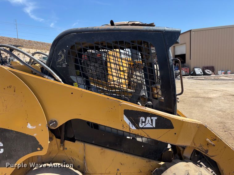 image for item FC2137 2007 Caterpillar 246C skid steer loader