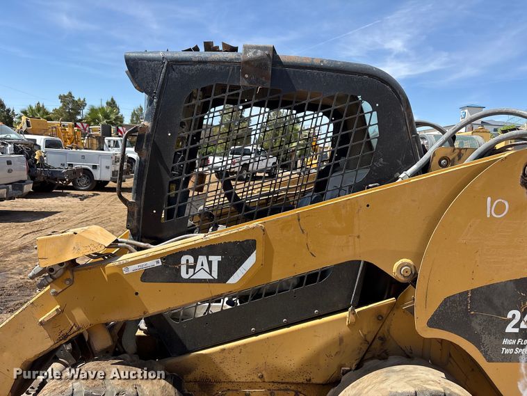 image for item FC2137 2007 Caterpillar 246C skid steer loader