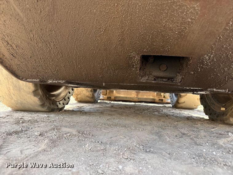 image for item FC2137 2007 Caterpillar 246C skid steer loader